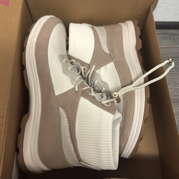 Ryka Women's Brae 2 Water-Resistant Cold Weather Boots - Picture 2 of 9